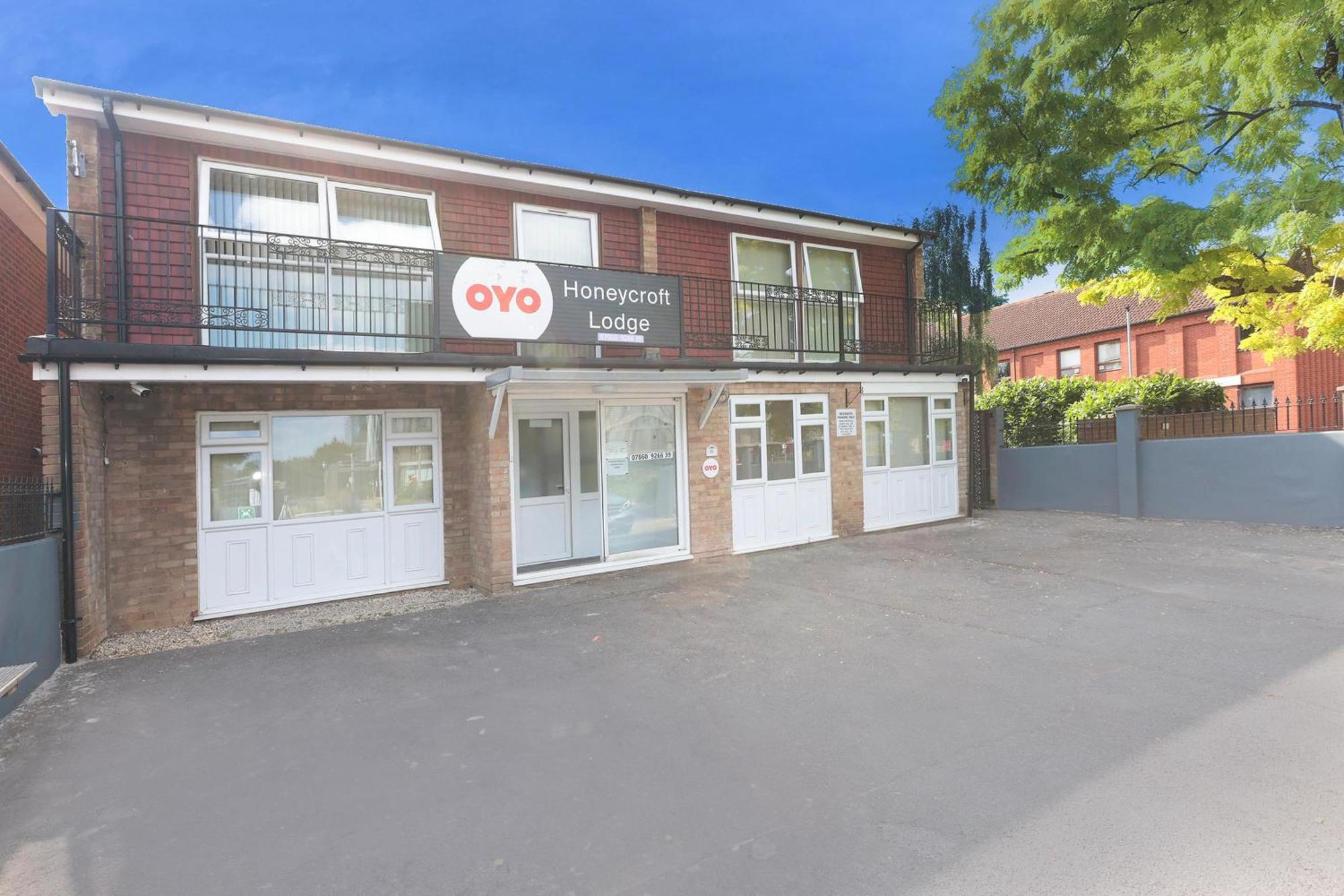 Oyo Honeycroft Lodge Uxbridge Bagian luar foto